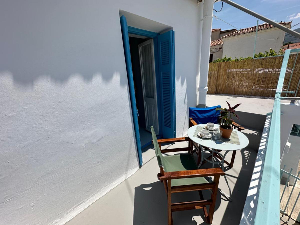 Brinia Cosy Apartment Poros Town Екстер'єр фото