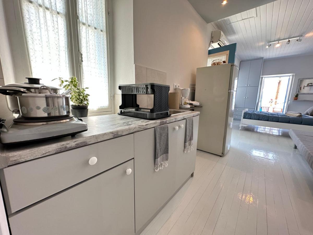 Brinia Cosy Apartment Poros Town Екстер'єр фото